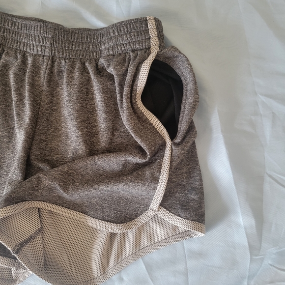 🟣Champion lounge shorts - Picture 2 of 4